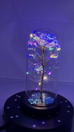 Róza wieczna z lampkami LED w szklane kopule Kolor niebieski 21,5 cm
